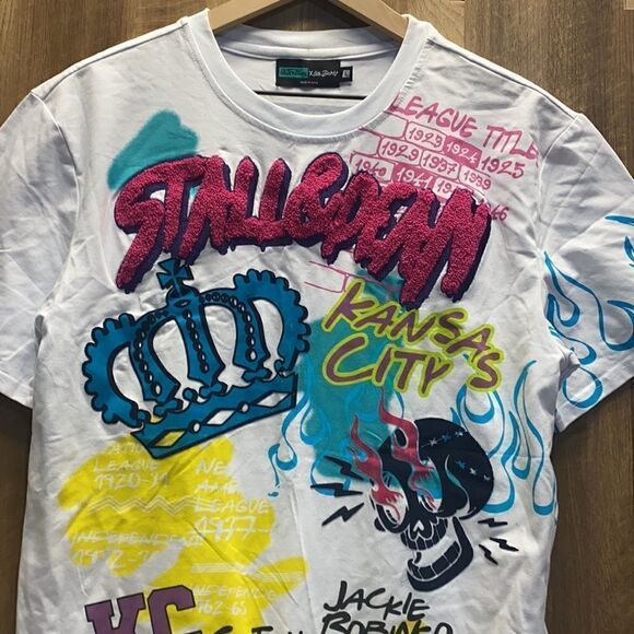 White Graphic Tee with Multicolor Design - Picture 2 of 6